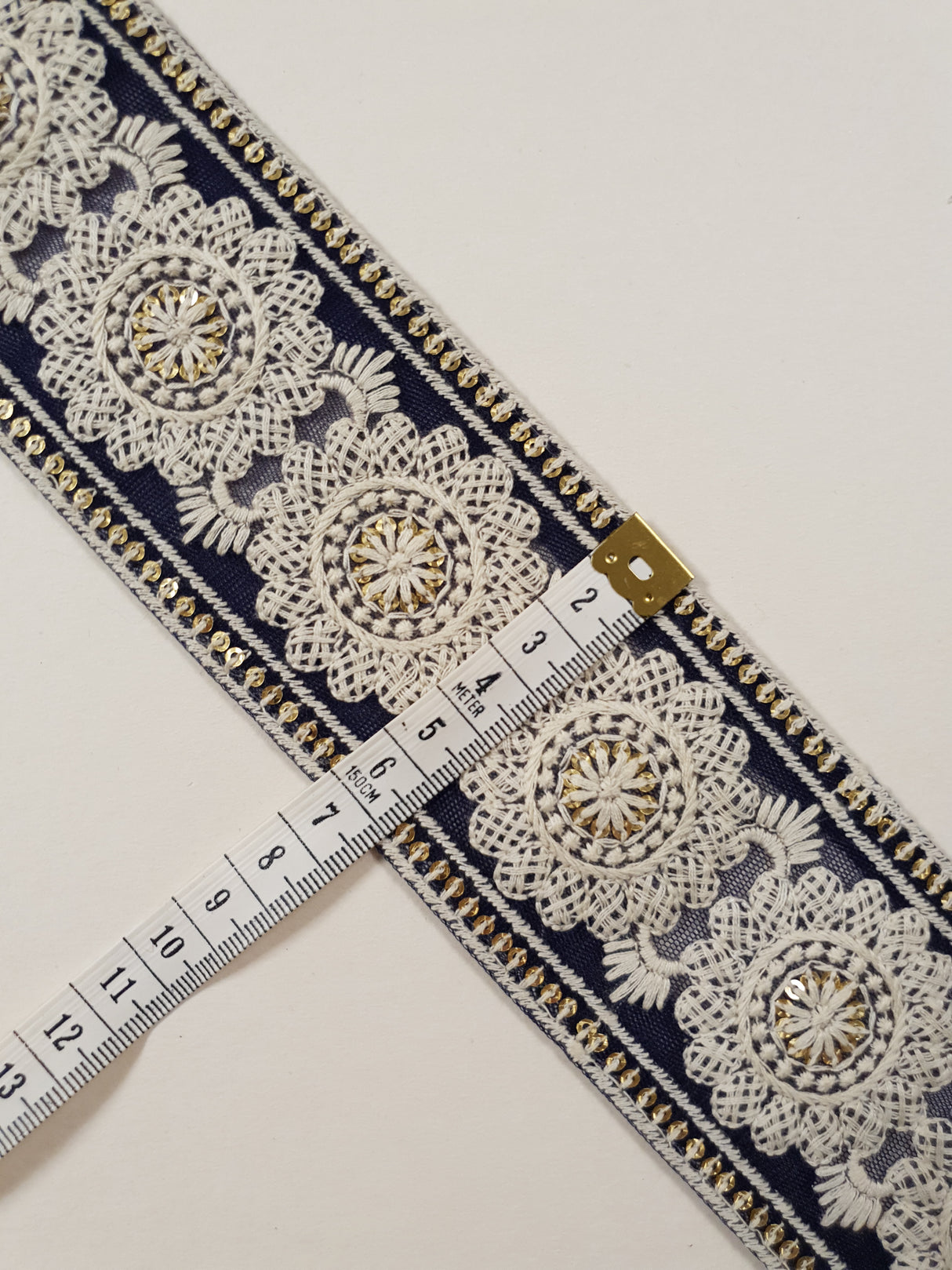 Embroidered Trim - 1 Meter - (ITR-1358)