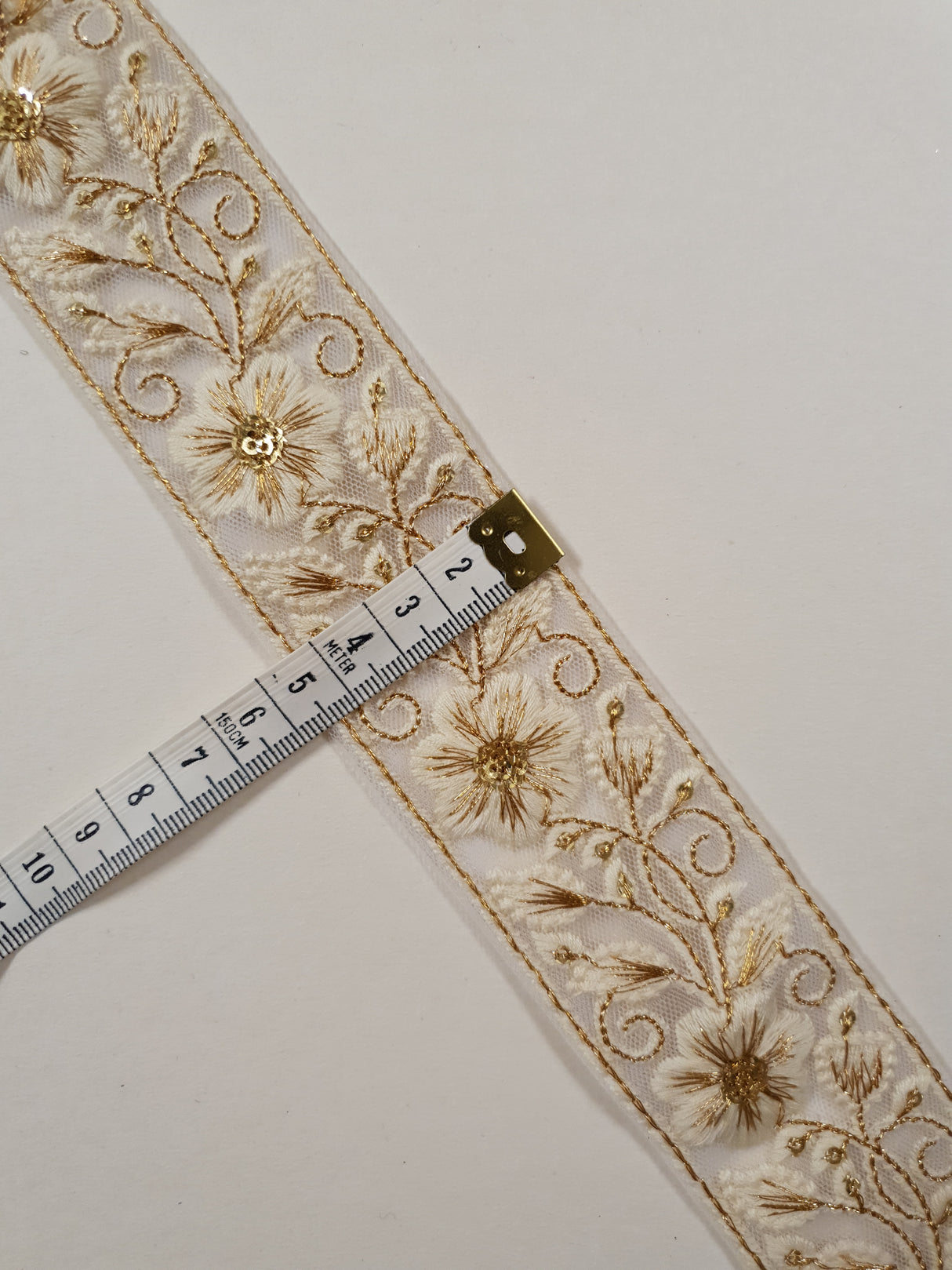 Embroidered Trim - ROLL - (ITR-1371)