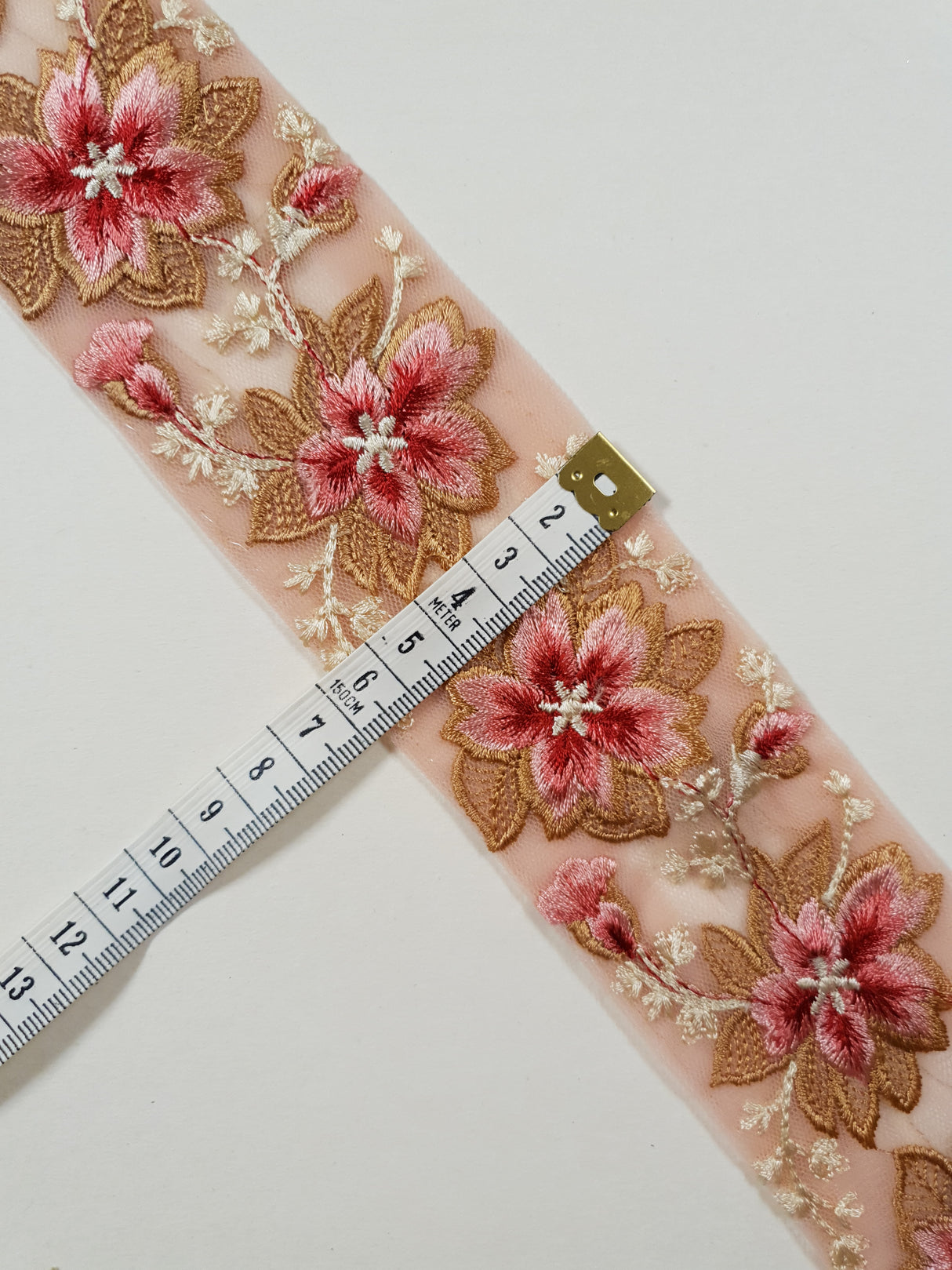 Embroidered Trim - 1 Meter - (ITR-1373)