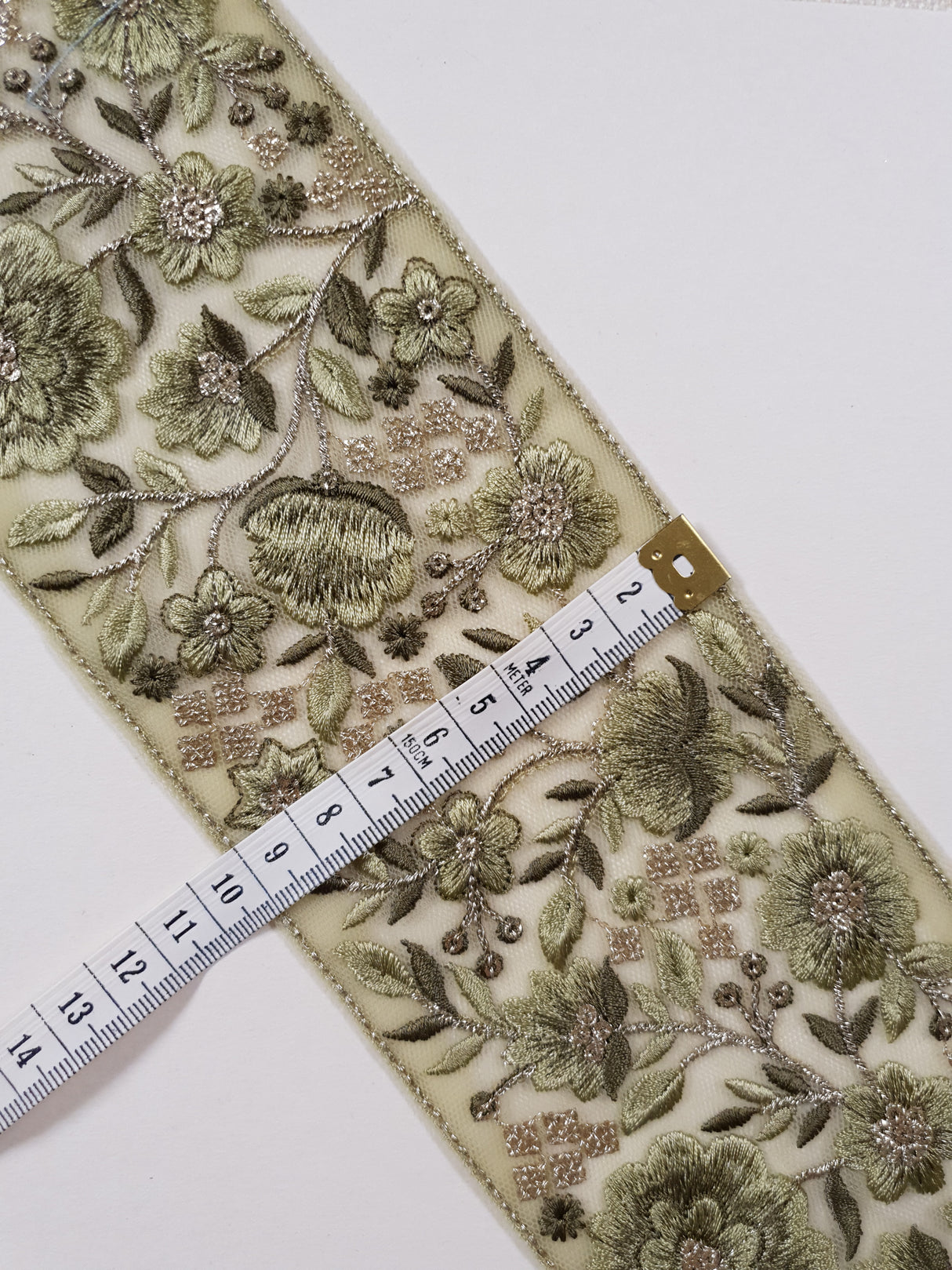 Embroidered Trim - 1 Meter - (ITR-1378)