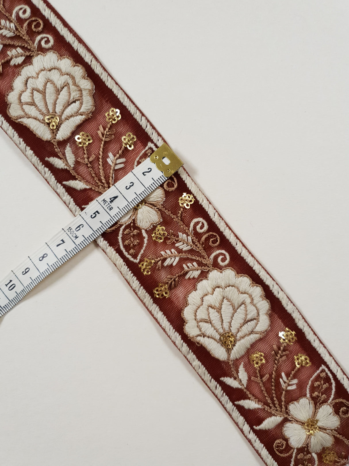 Embroidered Trim - 1 Meter - (ITR-1399)