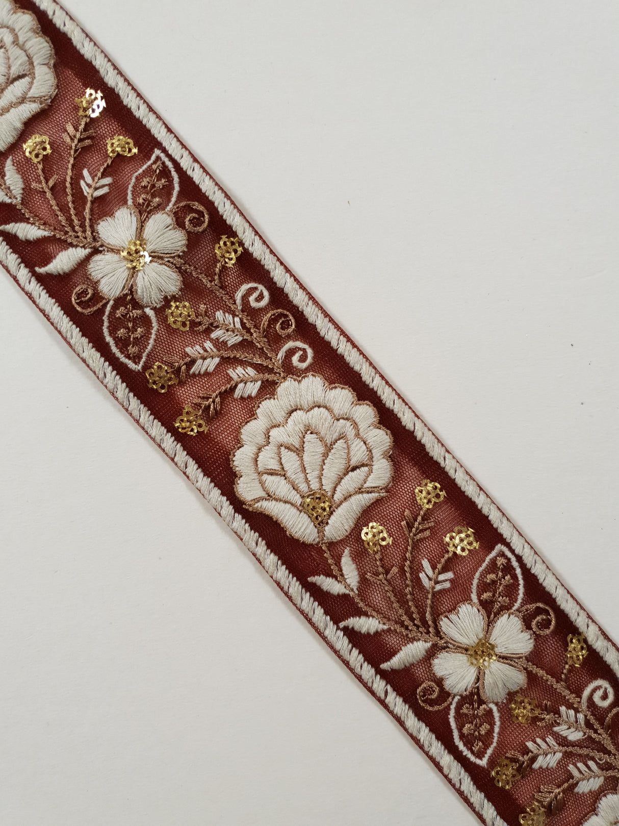 Embroidered Trim - 1 Meter - (ITR-1399)
