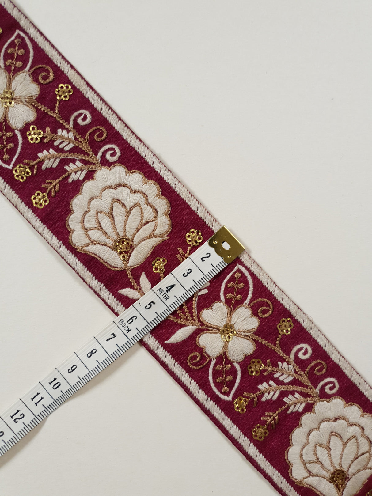 Embroidered Trim - 1 Meter - (ITR-1401)