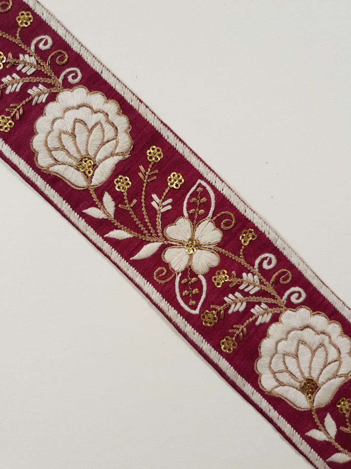Embroidered Trim - 1 Meter - (ITR-1401)