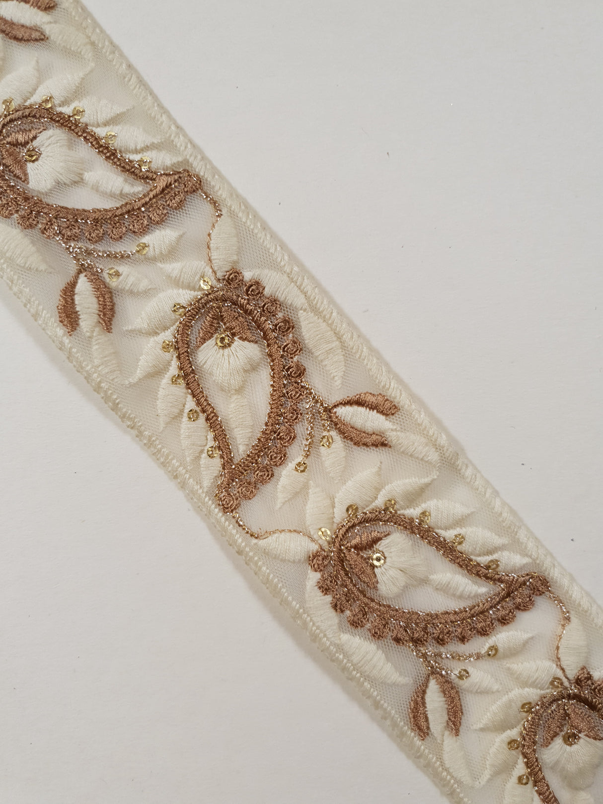 Embroidered Trim - 1 Meter - (ITR-1413)