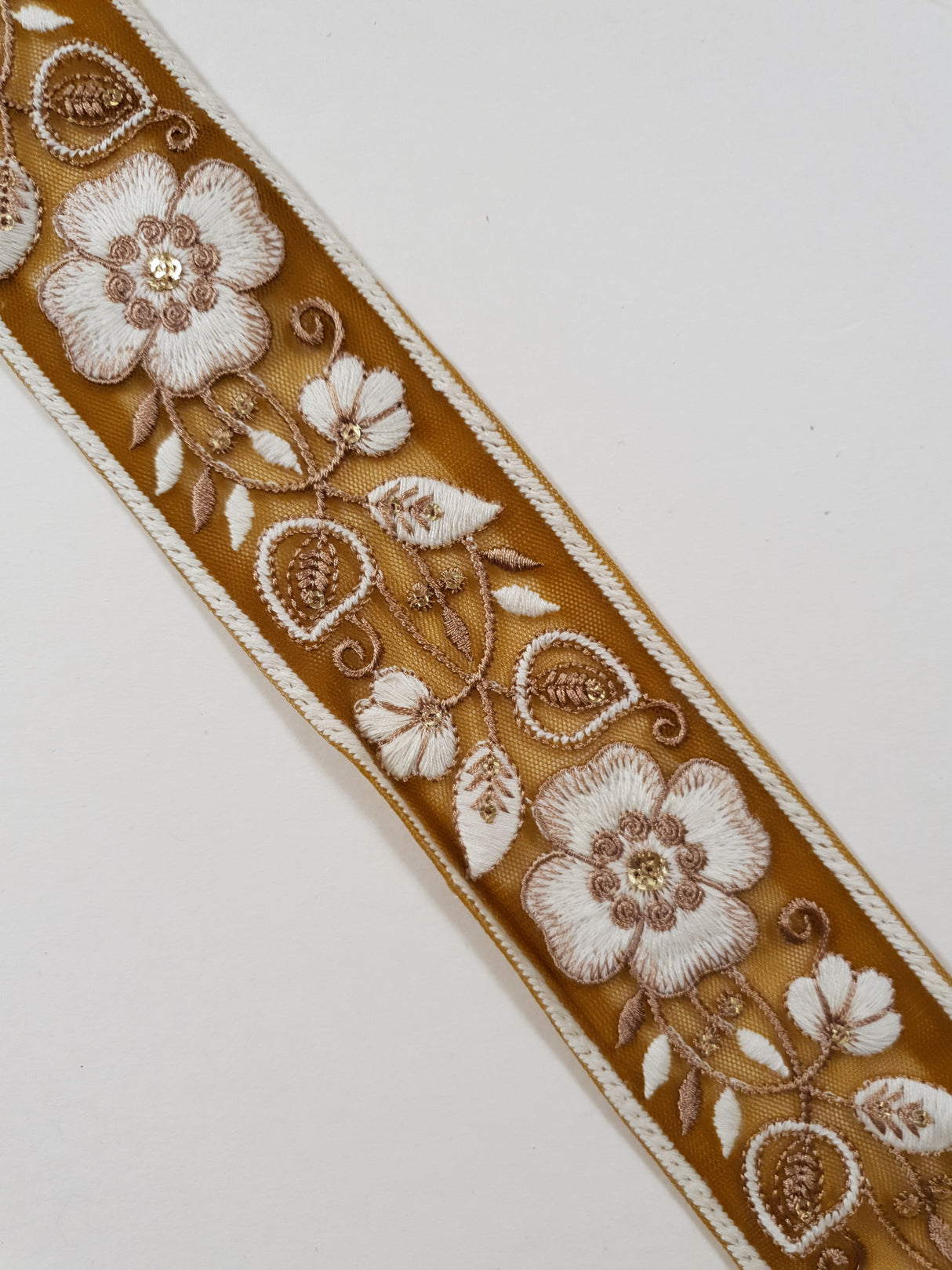 Embroidered Trim - 1 Meter - (ITR-1414)