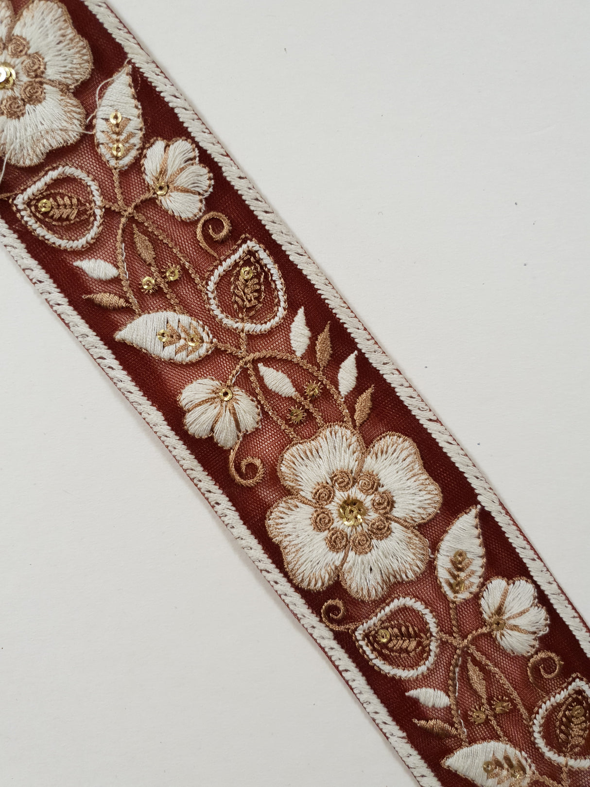 Embroidered Trim - 1 Meter - (ITR-1415)