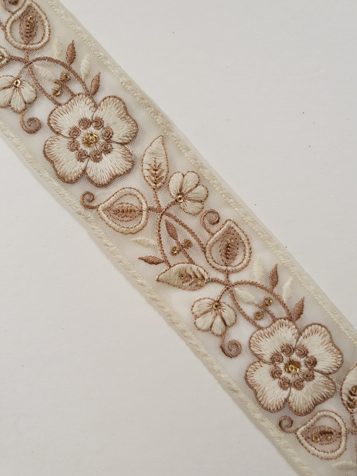 Embroidered Trim - 1 Meter - (ITR-1416)
