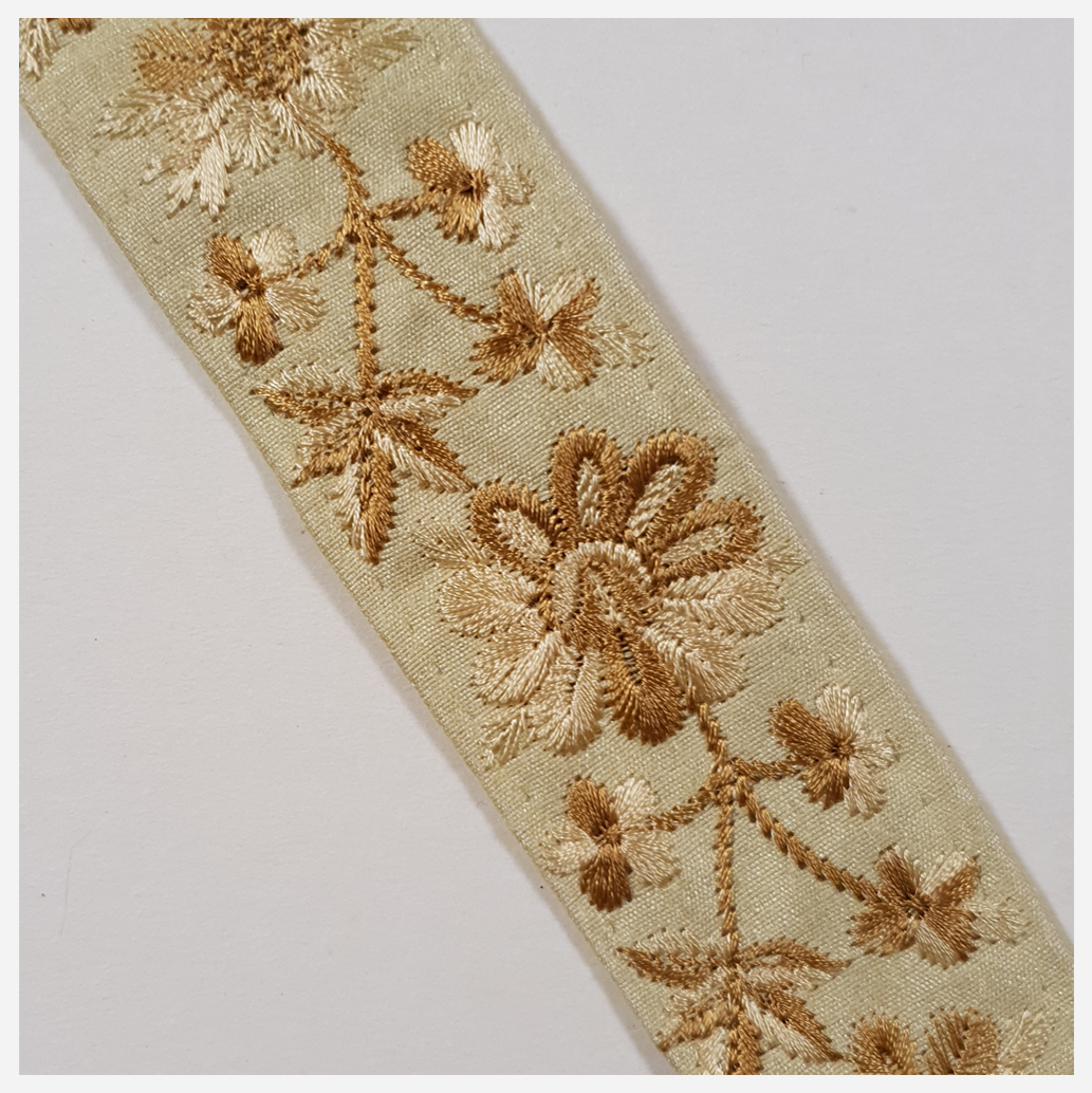 Embroidered Trim - 1 Meter - (ITR-1422)