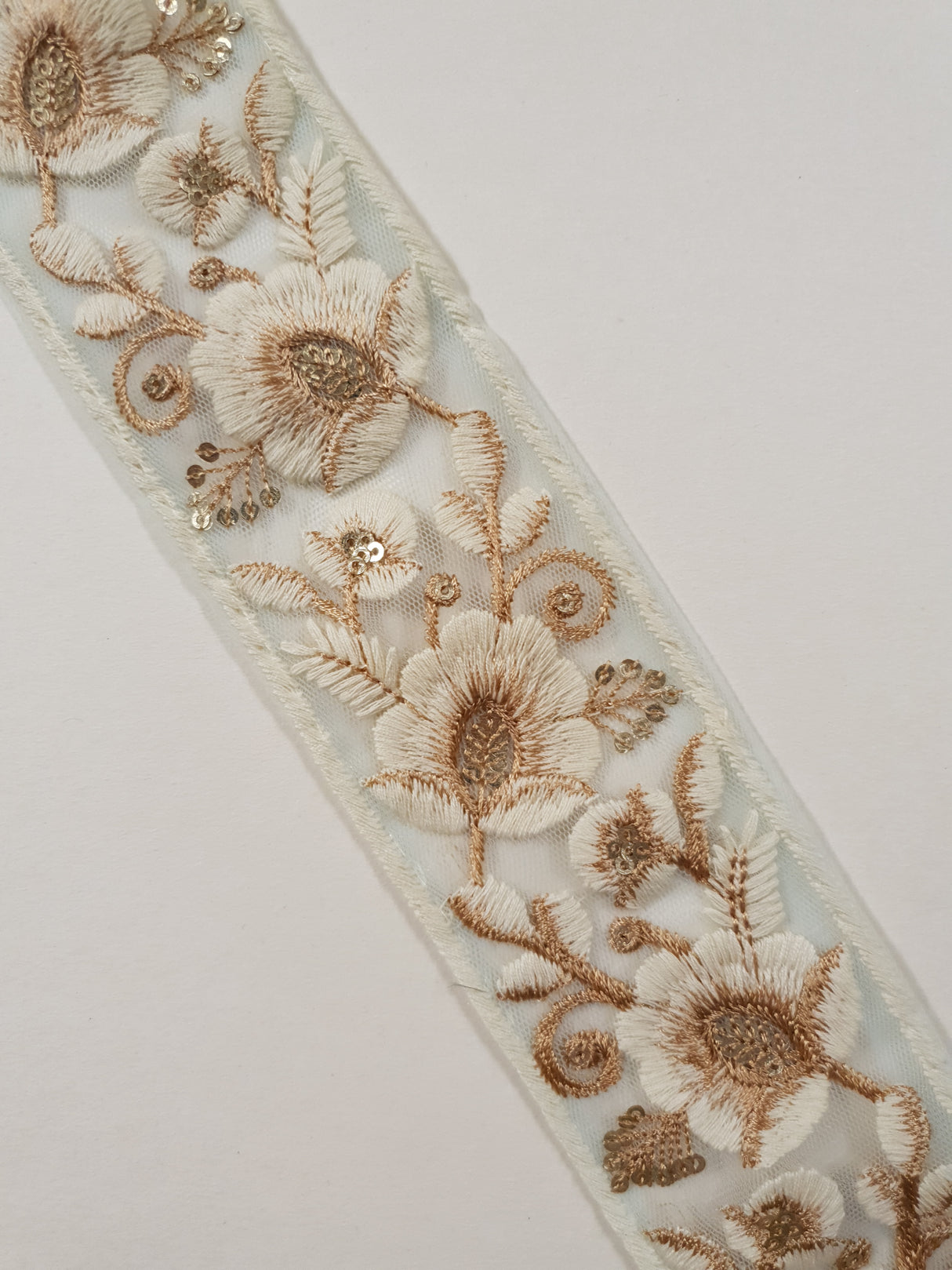 Embroidered Trim - ROLL - (ITR-1429)