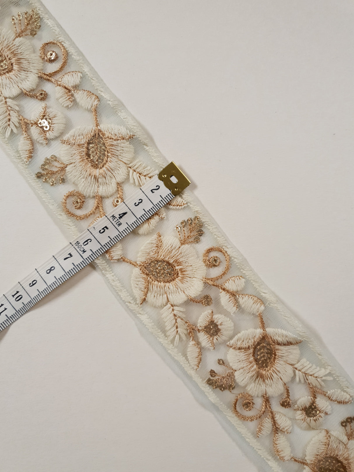 Embroidered Trim - 1 Meter - (ITR-1431)