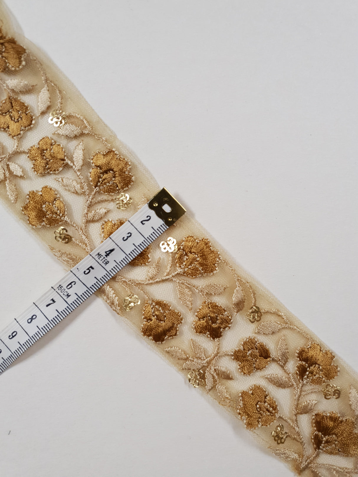 Embroidered Trim - 1 Meter - (ITR-1438)