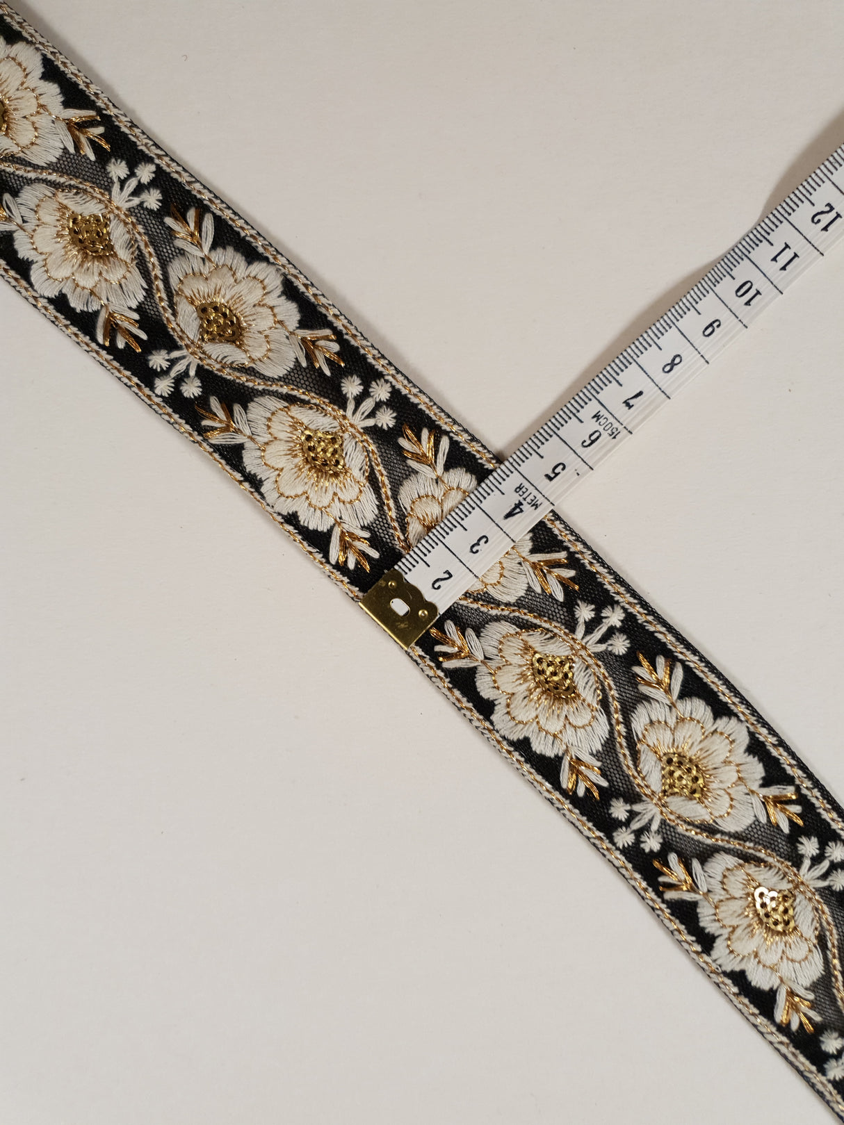 Embroidered Trim - 1 Meter - (ITR-1440)