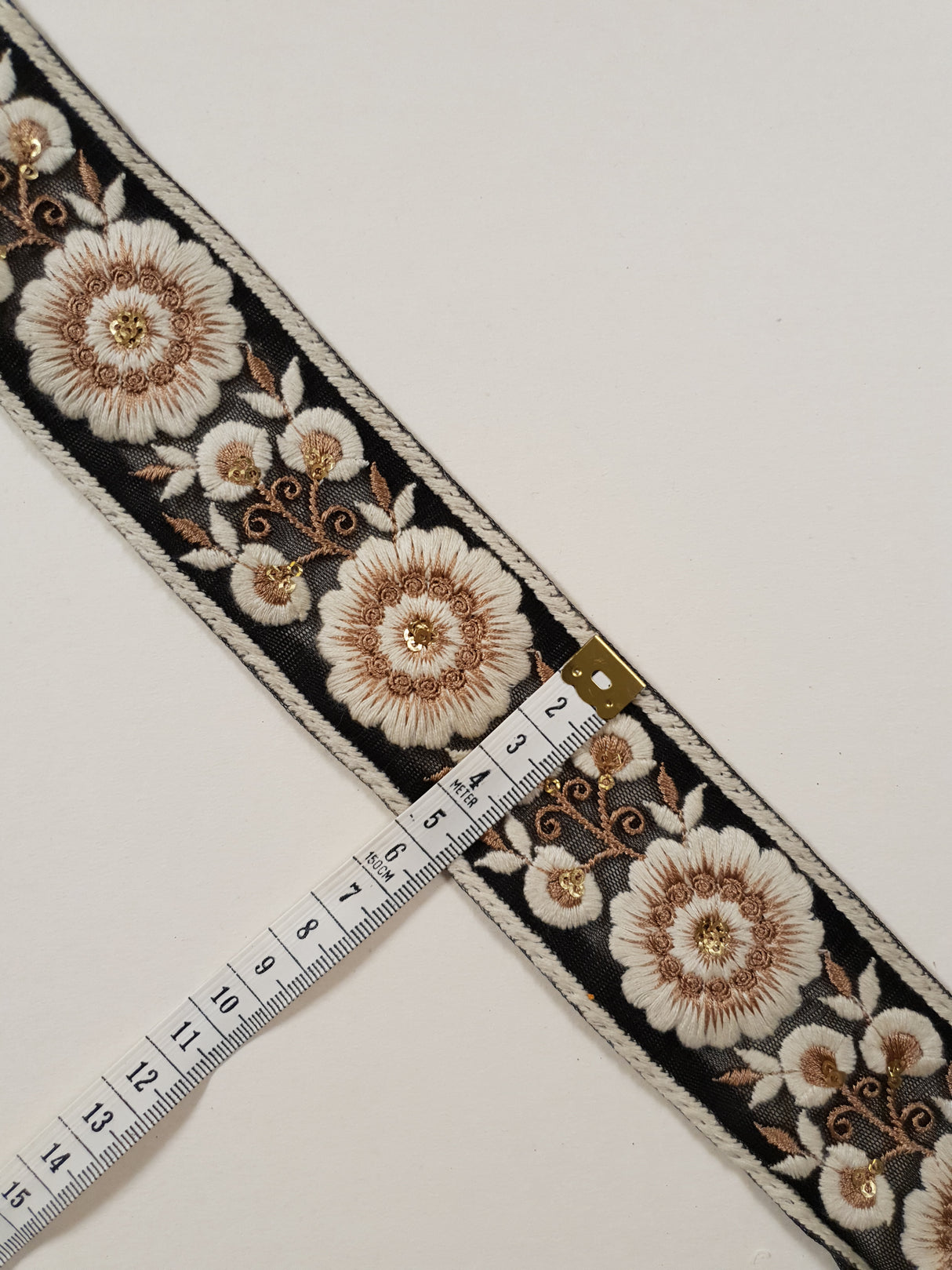 Embroidered Trim - 1 Meter - (ITR-1448)
