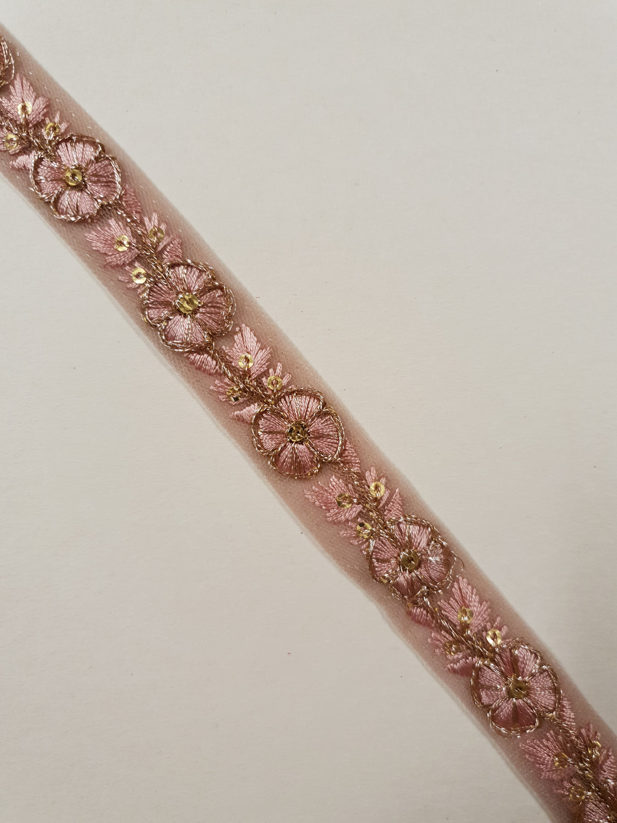 Embroidered Trim - 1 Meter - (ITR-1464)