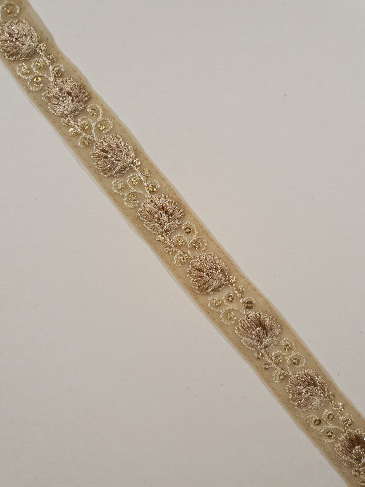 Embroidered Trim - ROLL - (ITR-1472)