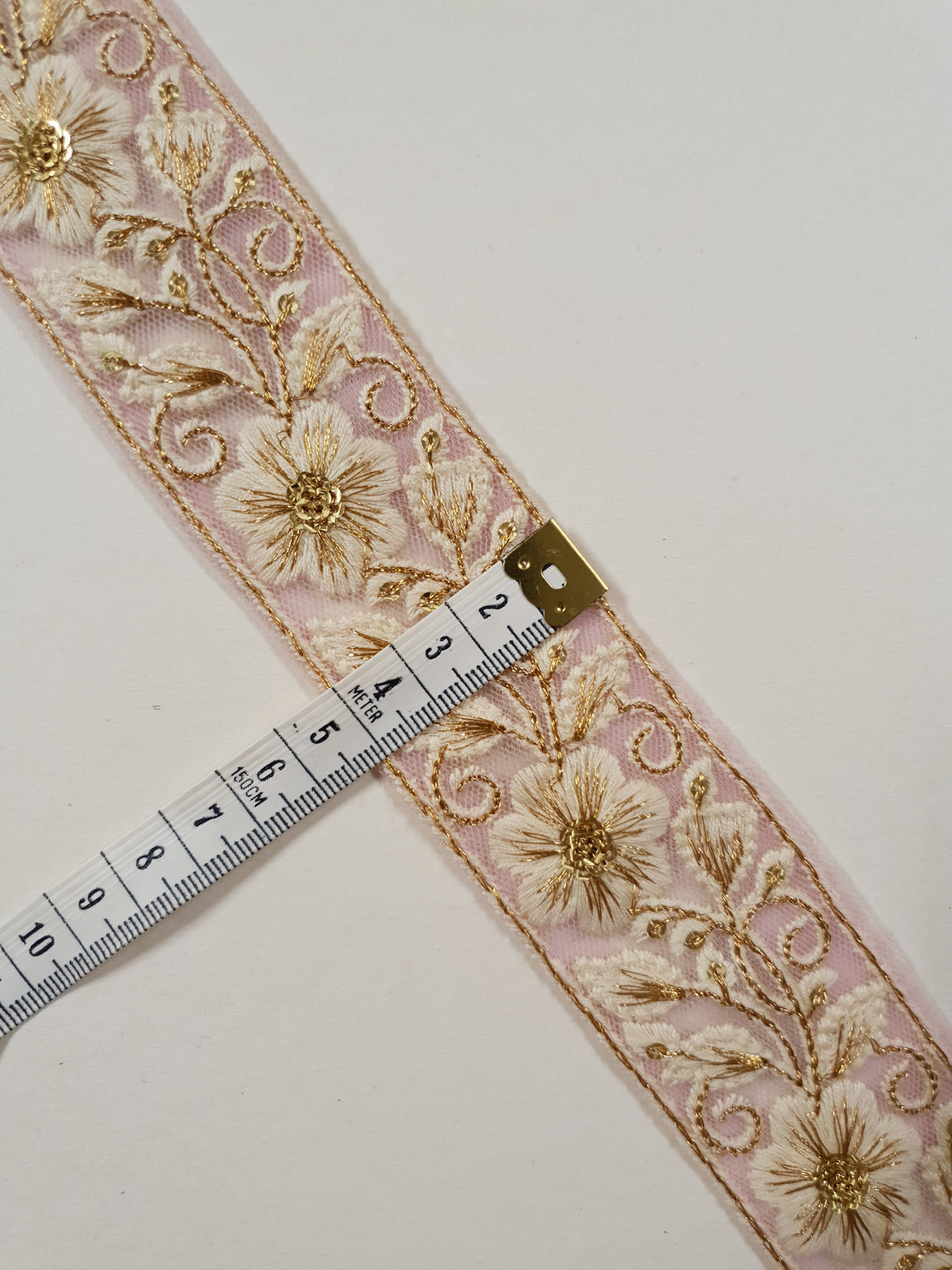 Embroidered Trim - 1 Meter - (ITR-1478)
