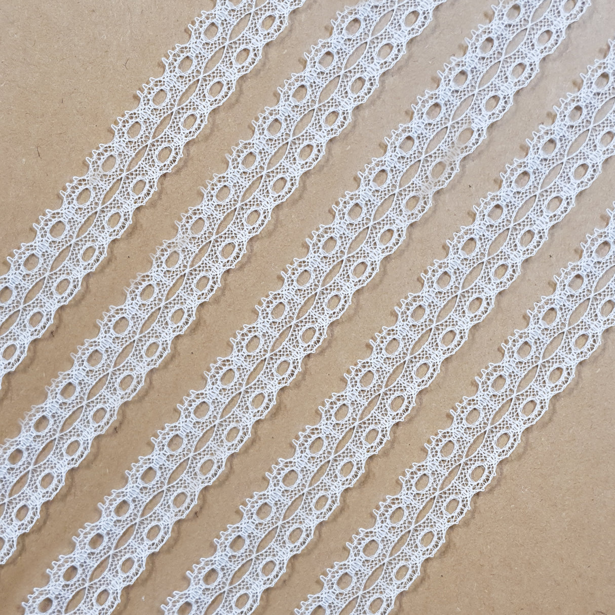 Lace Trim Pack - 7204 - Off White - 5 Meter Pack