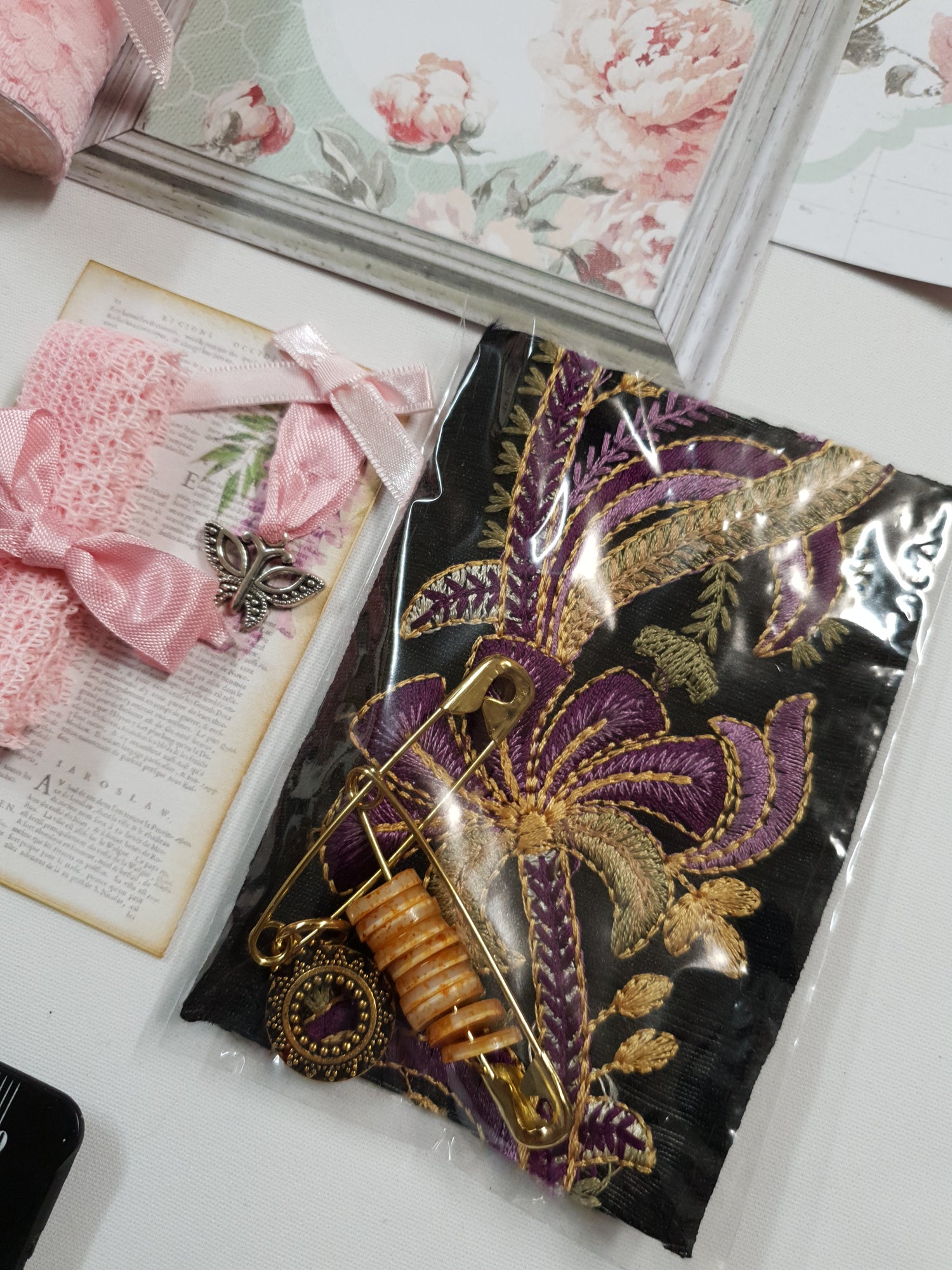 Motherloads Box of Goodies - AJ