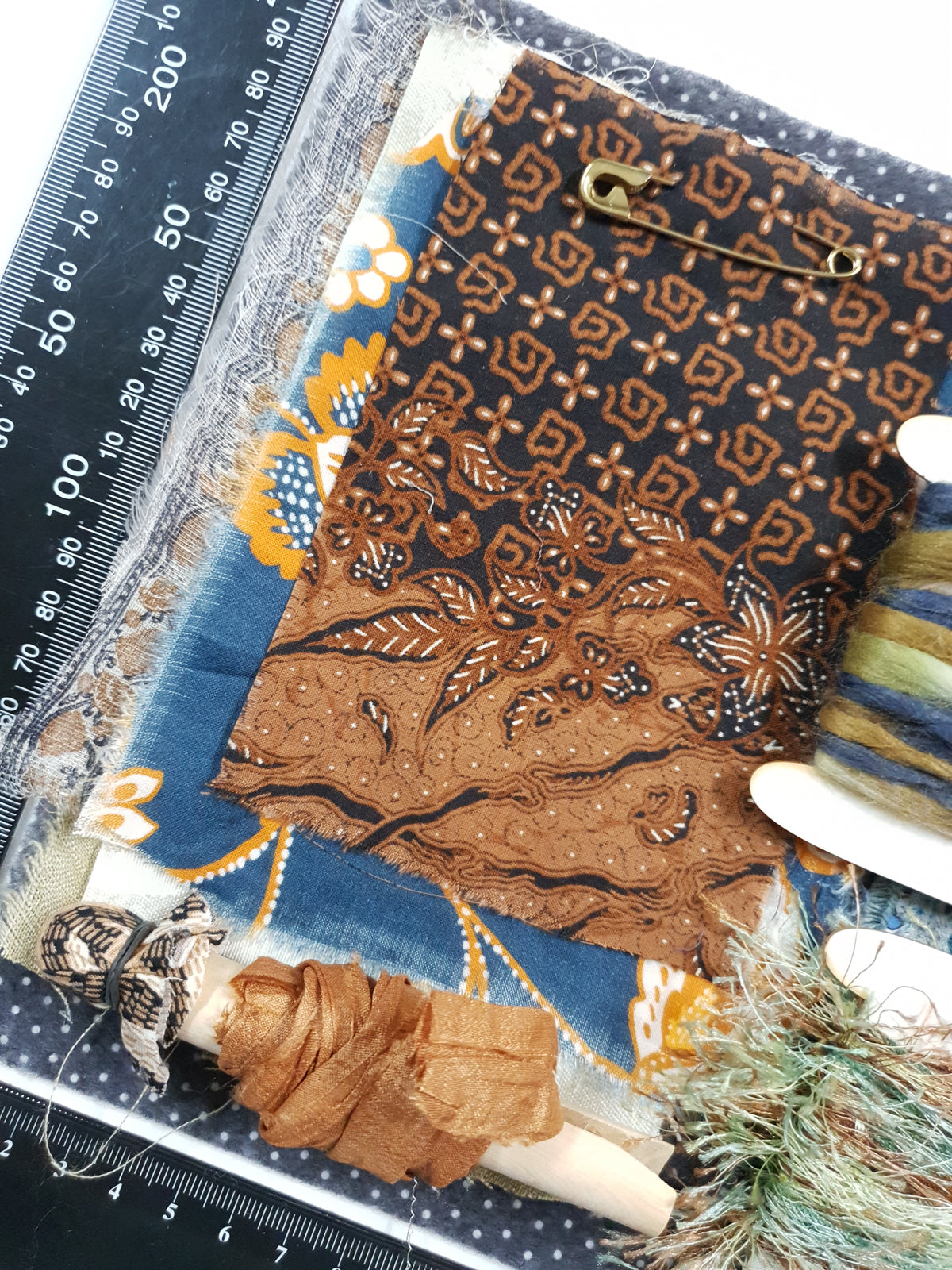 Motherloads Hand Stitch Inspiration Box - CV