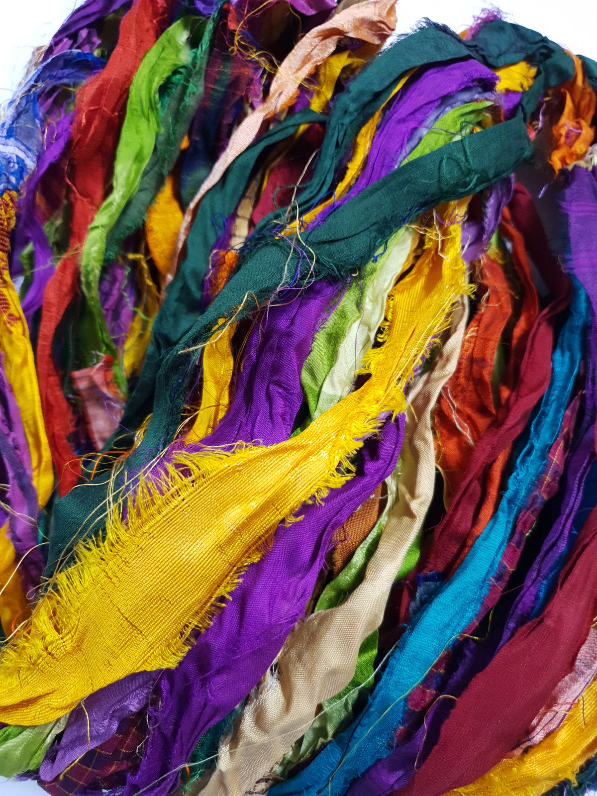 Reclaimed Sari Ribbon Hank - Unique - GZ
