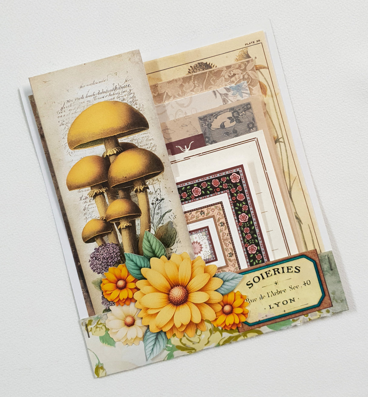 Mini Assorted Ephemera Pack - OU