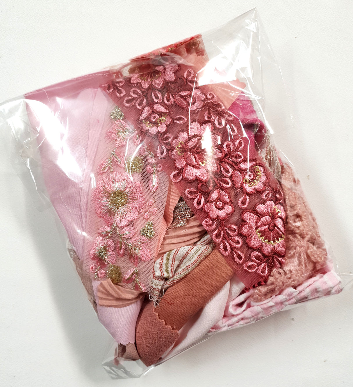 Textile Scraps Pack - US - Picked at Random