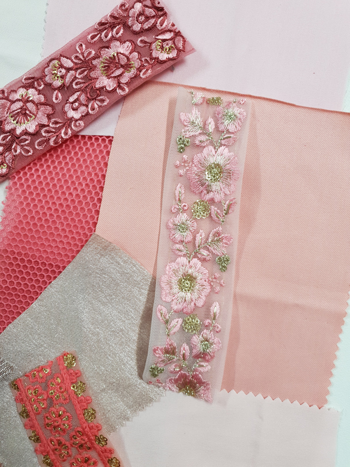 Textile Scraps Pack - US - Picked at Random