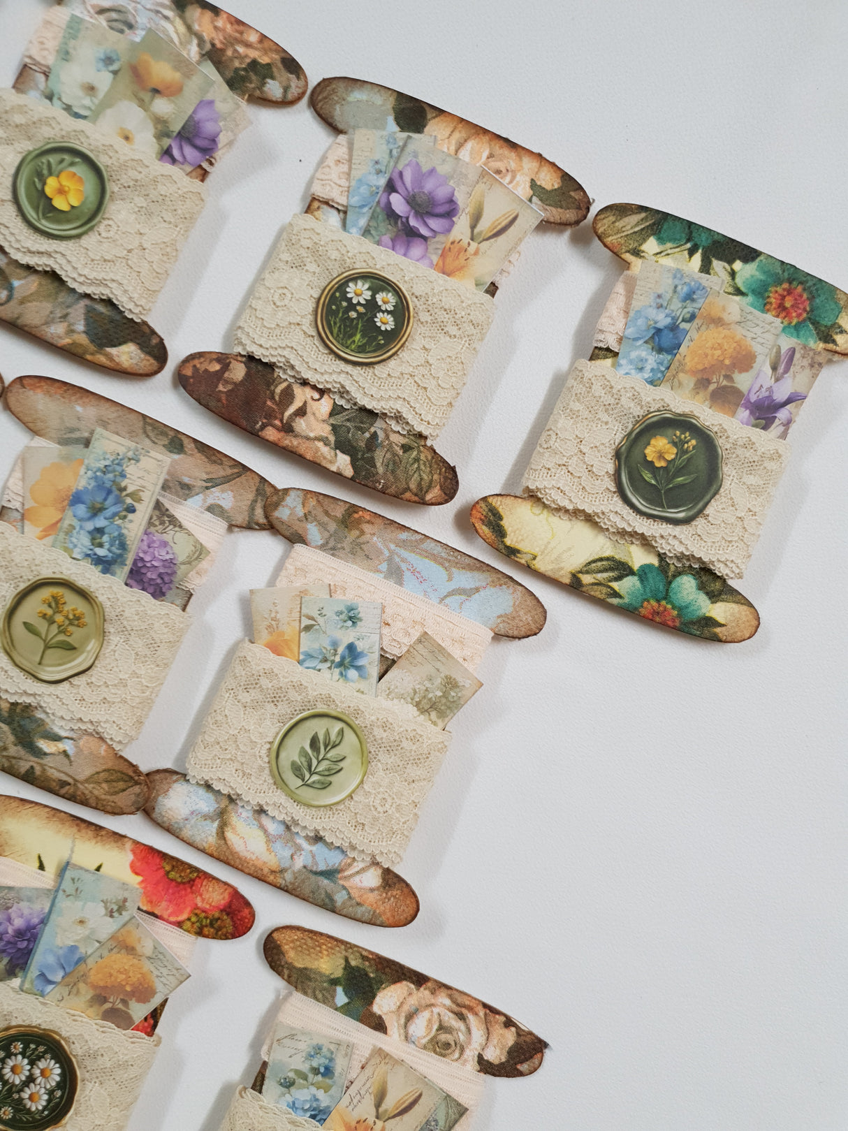 Motherloads Fancy Bobbin of Lace - VA - Picked at Random