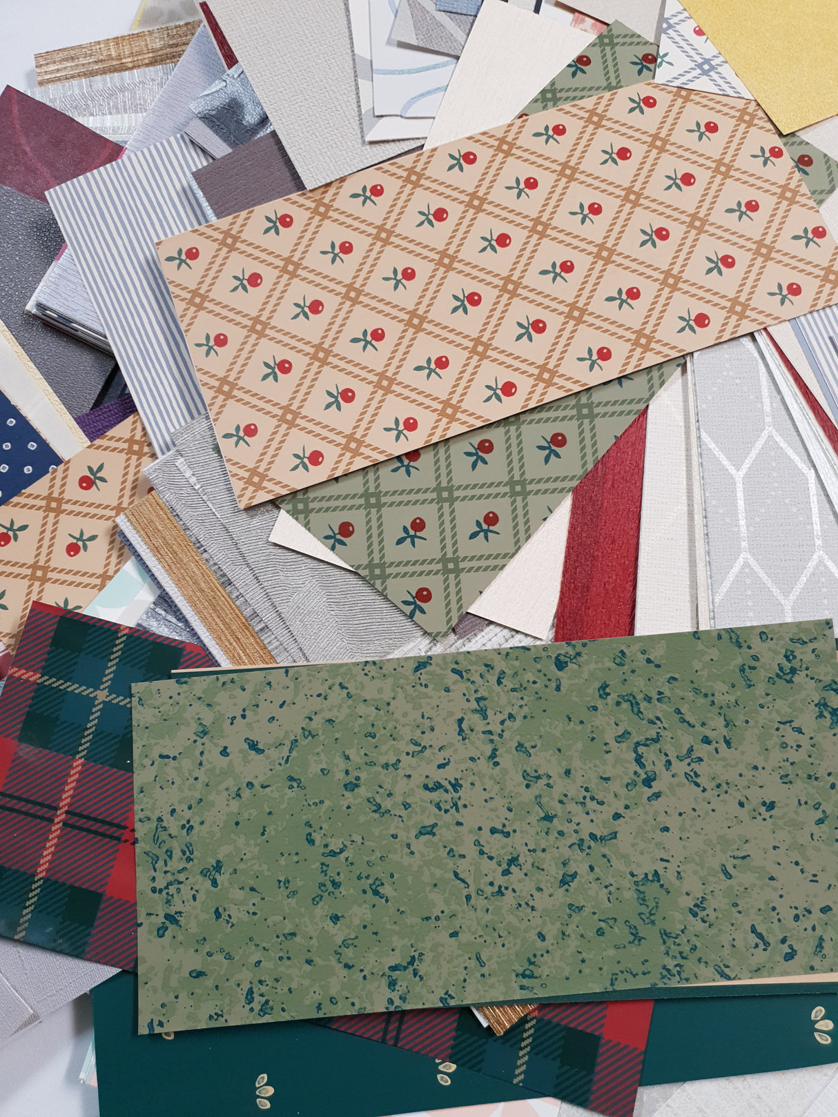 Wallpaper Scraps Pack - 10 Pieces