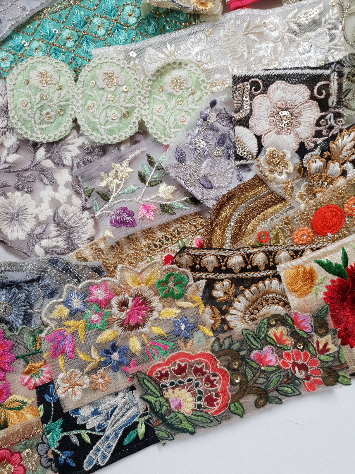 Assorted Embroidered Trim Scraps Pack - ZB