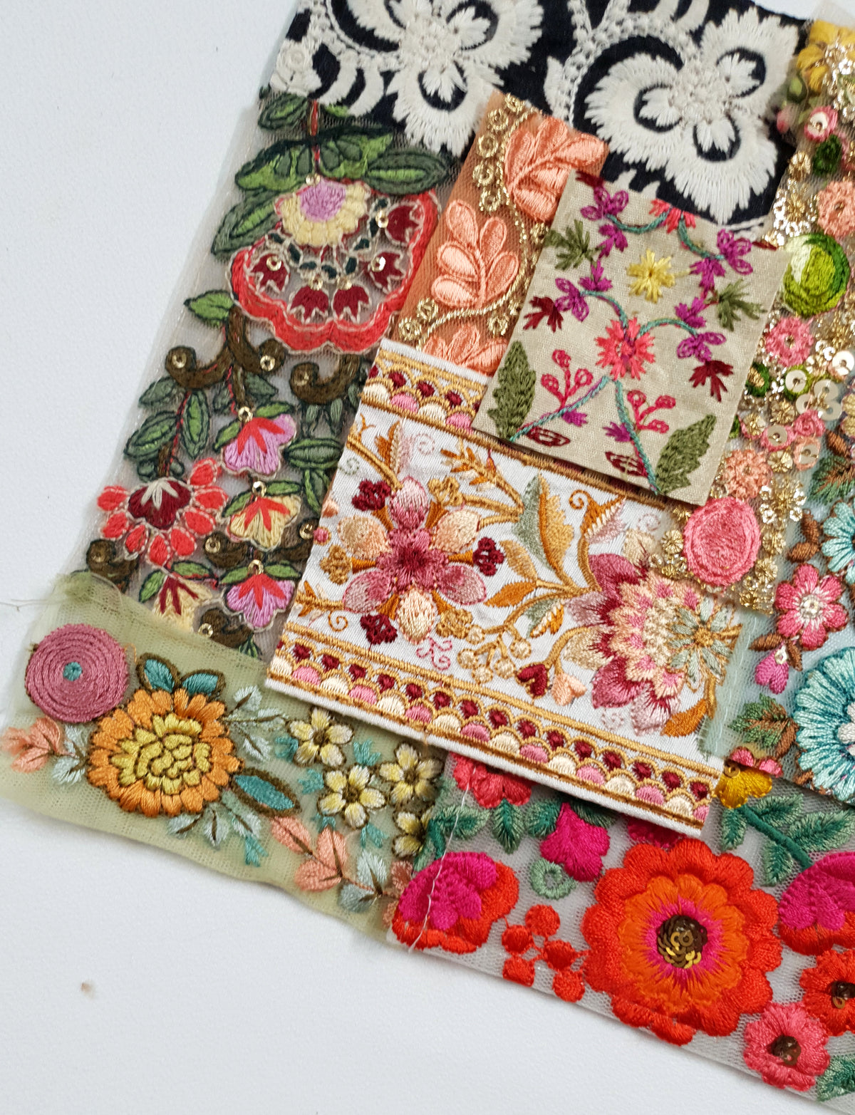 Assorted Embroidered Trim Scraps Pack - ZH