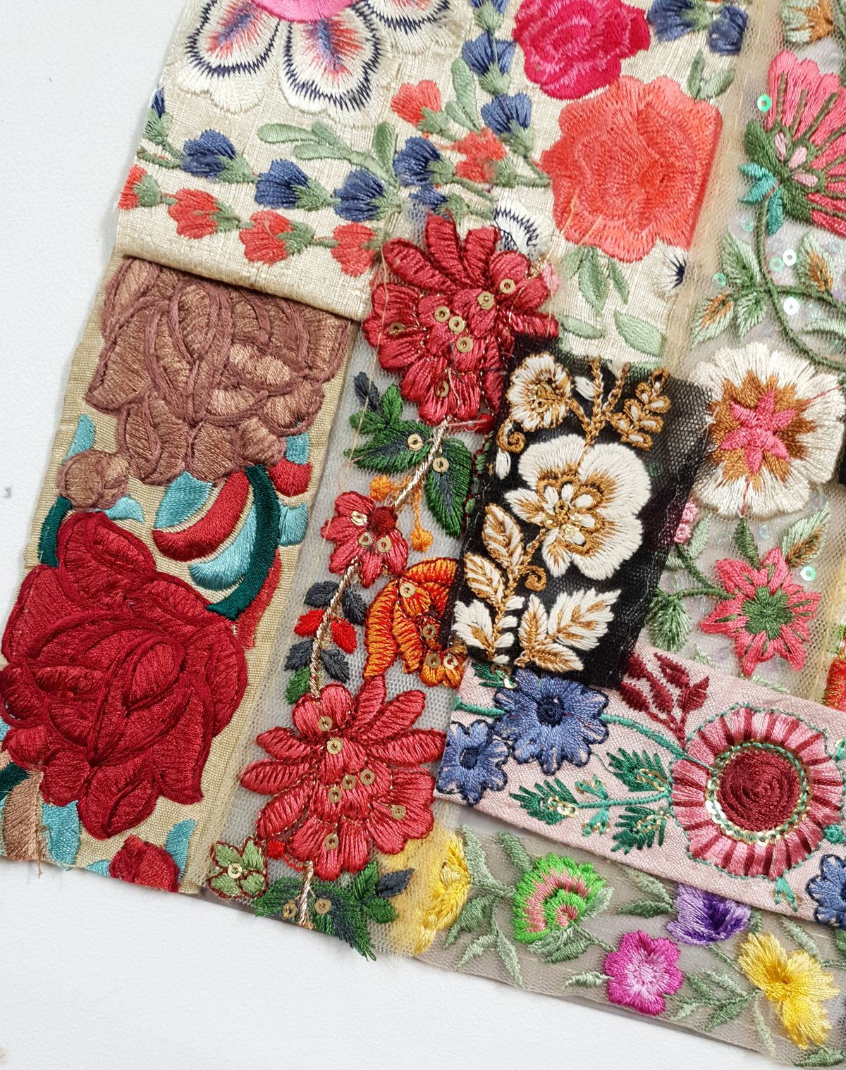 Assorted Embroidered Trim Scraps Pack - ZJ