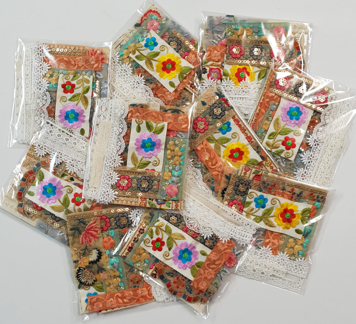 Lace & Trim Snippets Pack - 4001