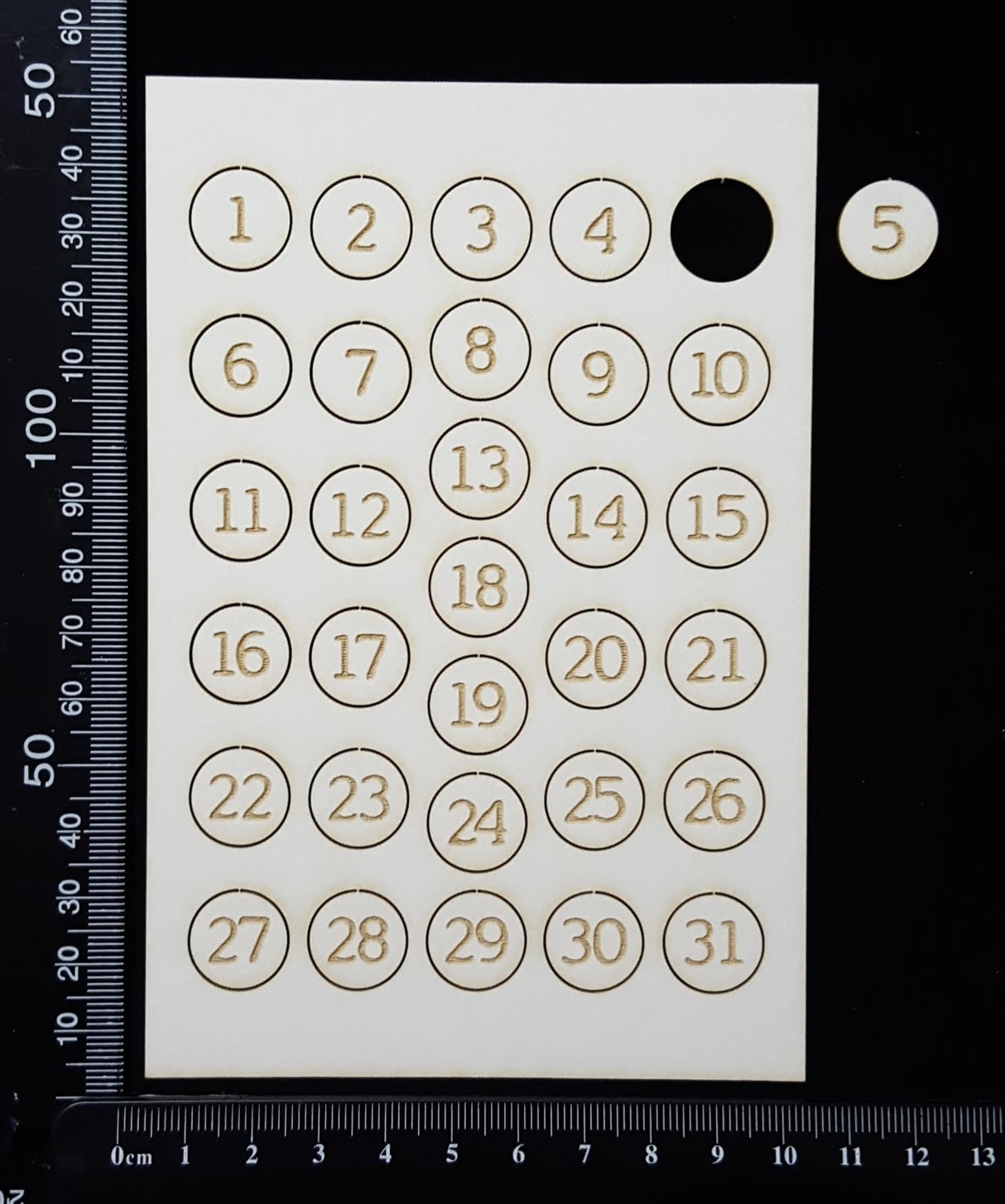 Laser Engraved Number Circles - 1 - 31 - Set B - White Chipboard
