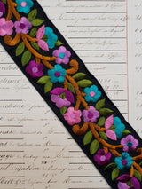 Embroidered Trim - 1 Meter  - (ITR-1069)