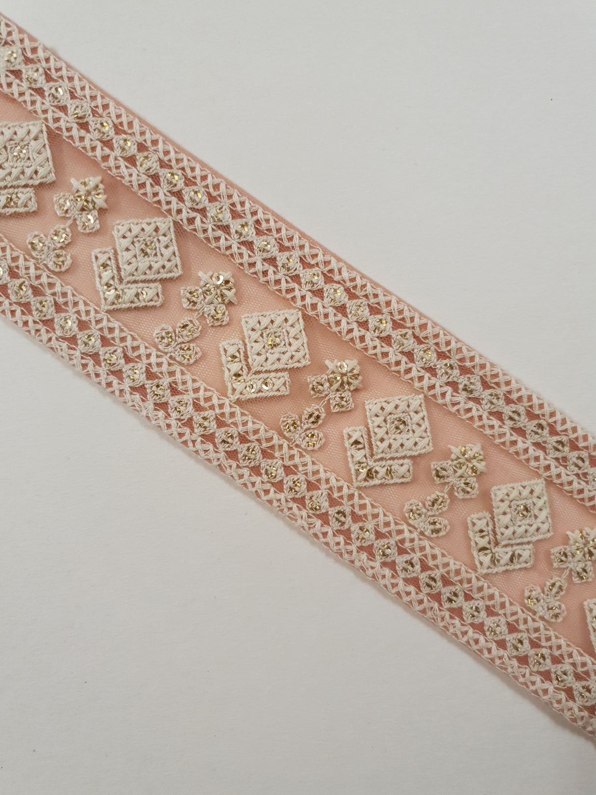 Embroidered Trim - 1 Meter - (ITR-1284)