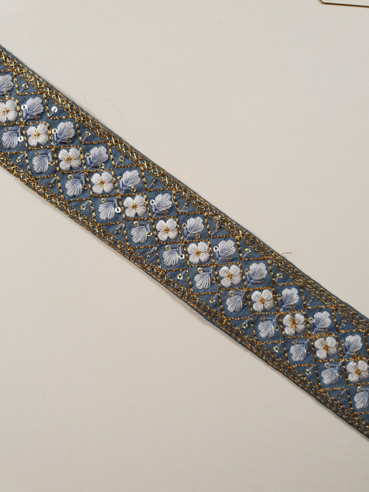 Embroidered Trim - 1 Meter - (ITR-1288)