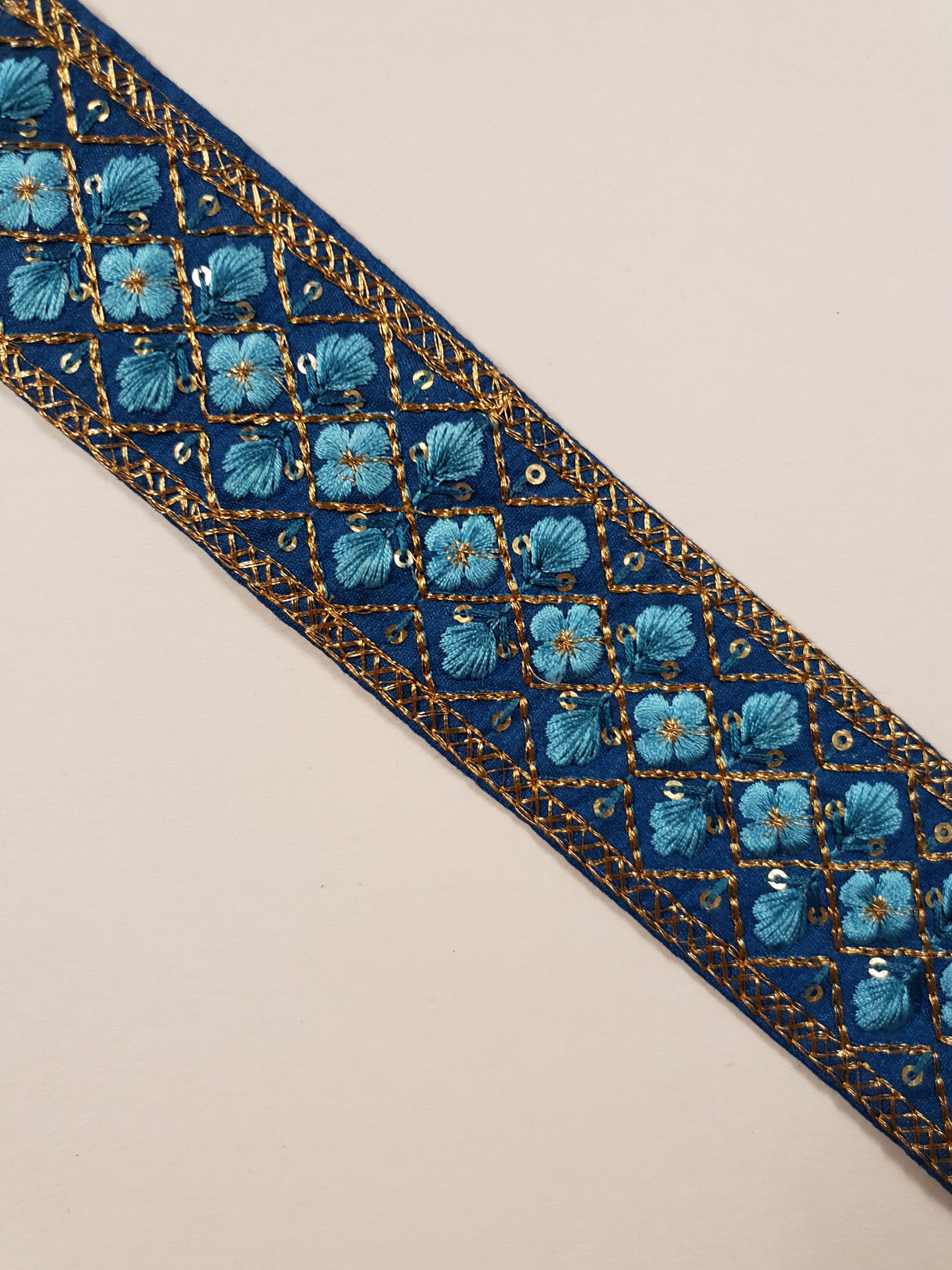 Embroidered Trim - 1 Meter - (ITR-1289)