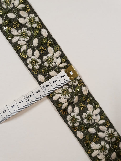 Embroidered Trim - 1 Meter - (ITR-1304)