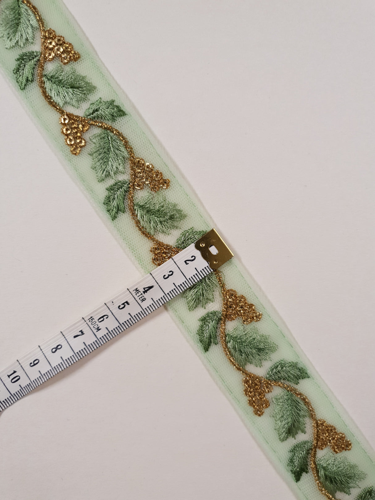 Embroidered Trim - 1 Meter - (ITR-1308)