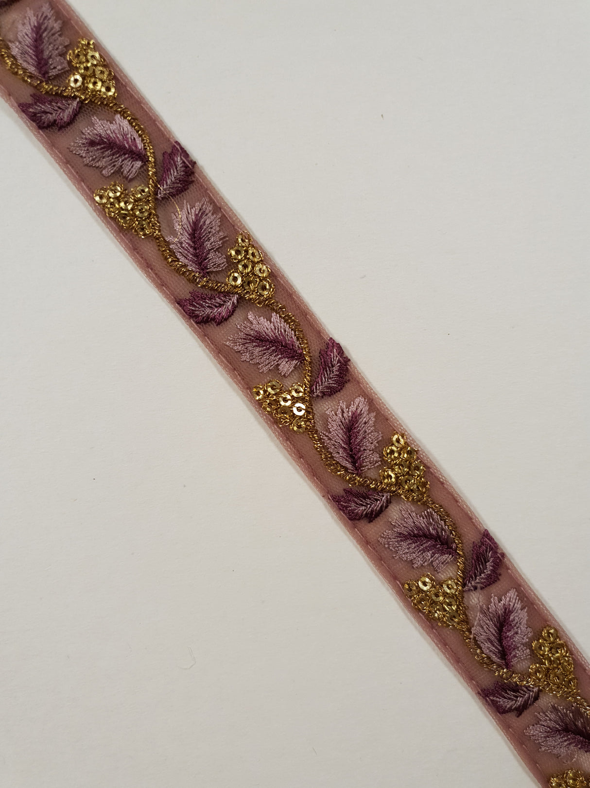 Embroidered Trim - 1 Meter - (ITR-1310)