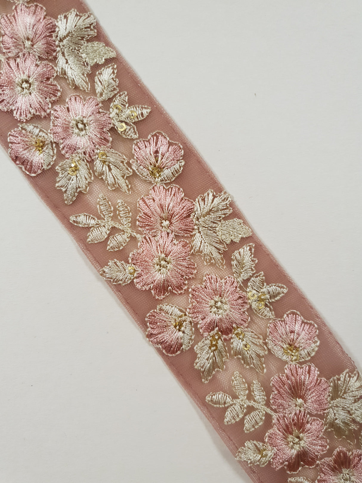 Embroidered Trim - 1 Meter - (ITR-1320)