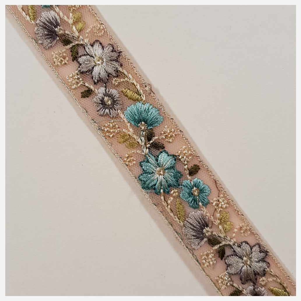 Embroidered Trim - 1 Meter - (ITR-1328)