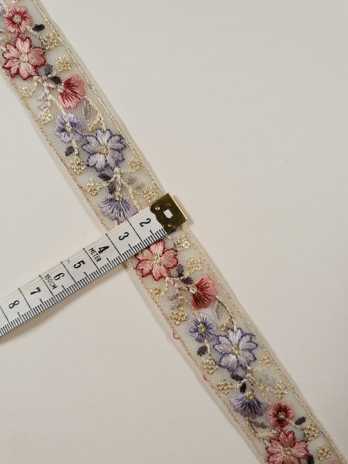 Embroidered Trim - 1 Meter - (ITR-1330)