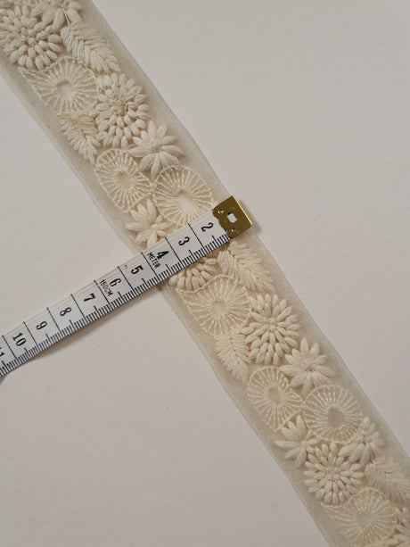 Embroidered Trim - 1 Meter - (ITR-1342)