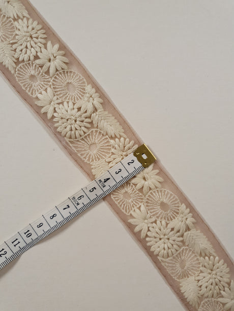 Embroidered Trim - 1 Meter - (ITR-1343)