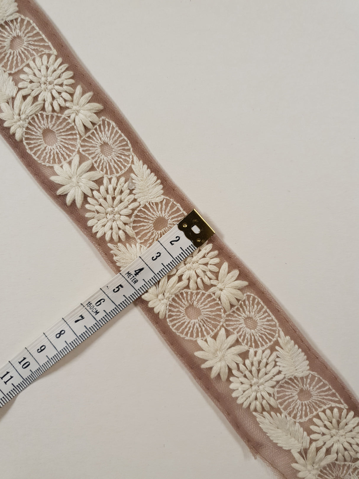 Embroidered Trim - 1 Meter - (ITR-1354)