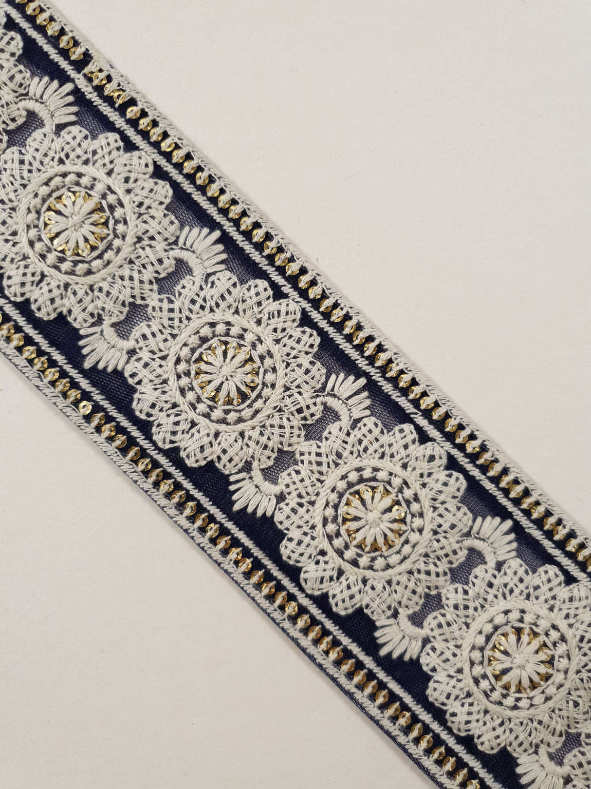 Embroidered Trim - 1 Meter - (ITR-1358)
