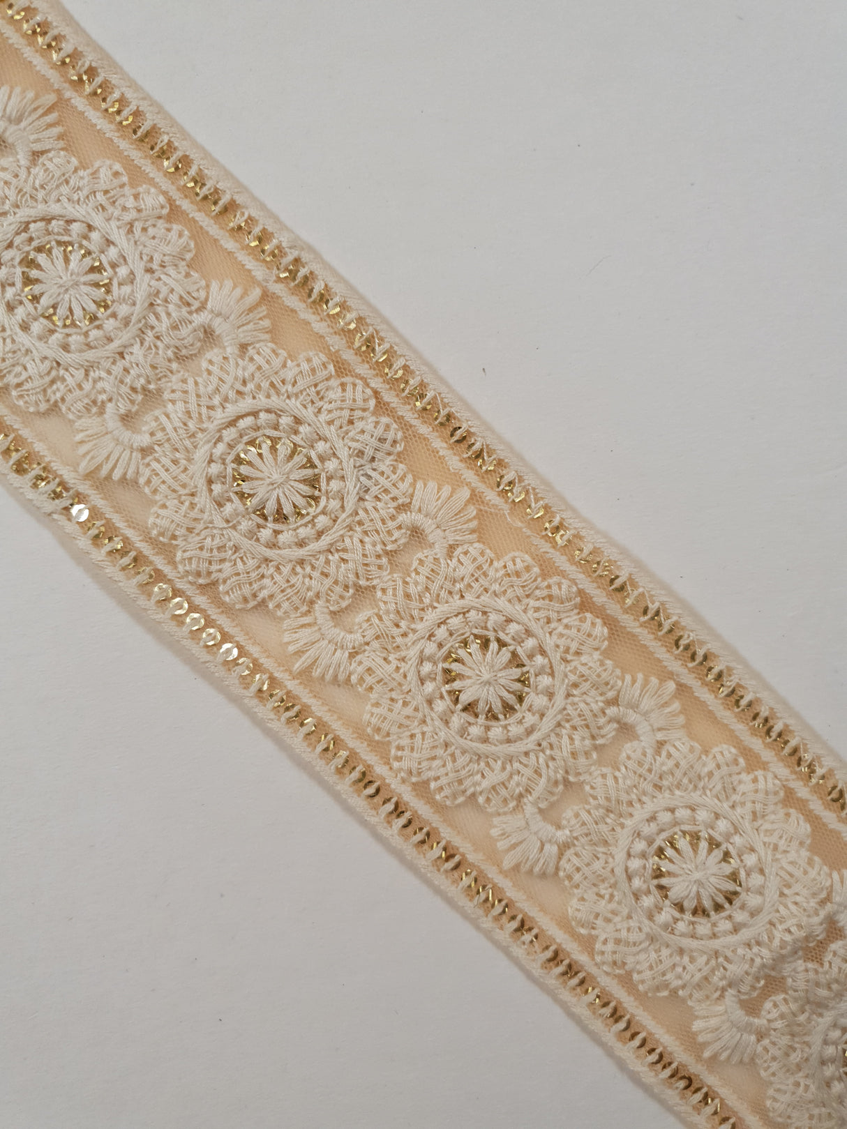 Embroidered Trim - 1 Meter - (ITR-1360)